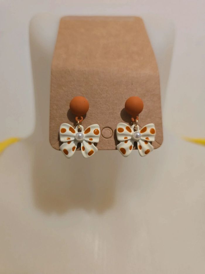 Magnifique paire de Boucles-doreilles neuve - photo numéro 2