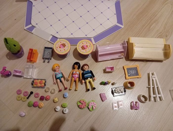 Noël Playmobil city life 9080 Café Cupcake TBE - photo numéro 3