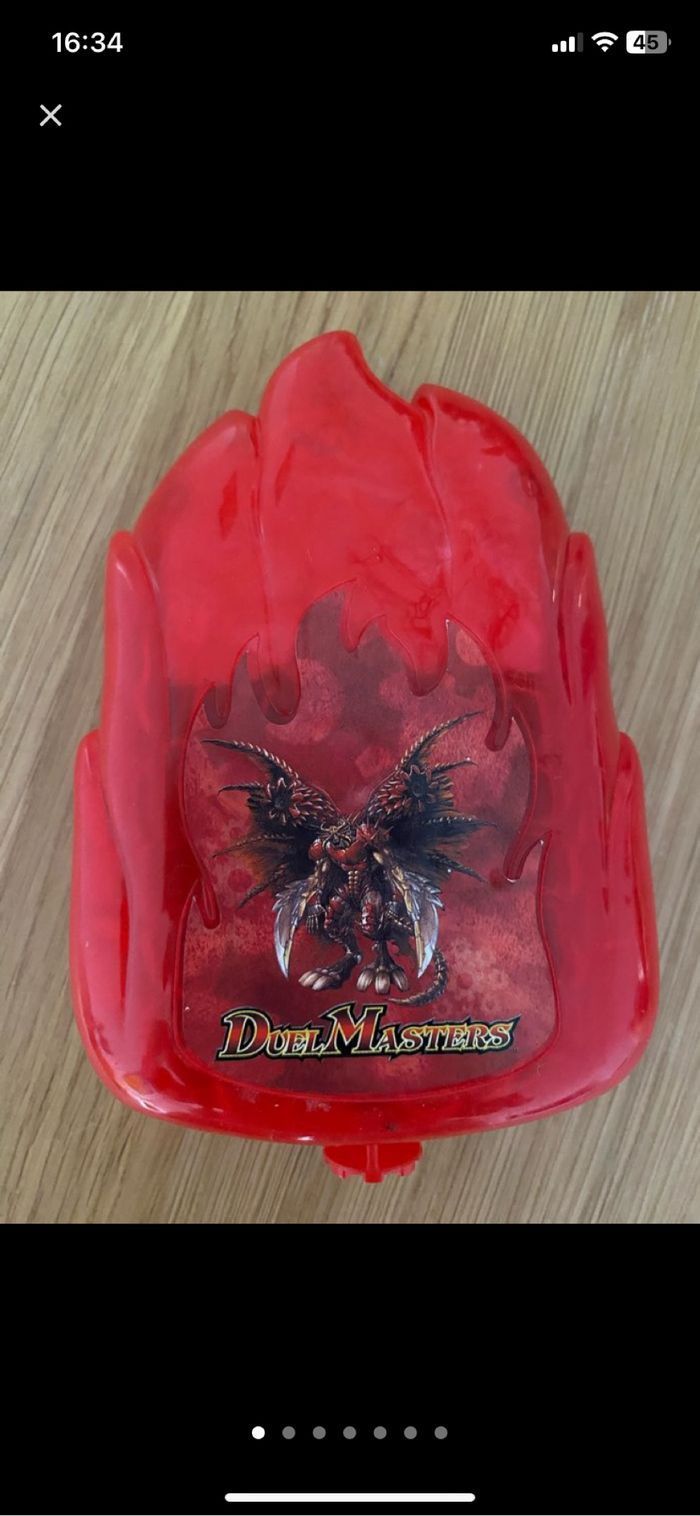 Duel Masters distributeur de cartes + 5 cartes
