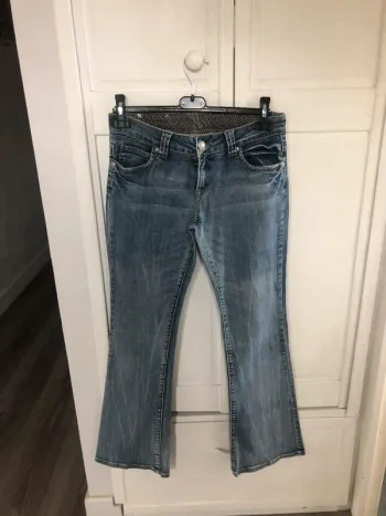 jeans bleu évasée walk and talk