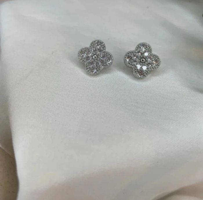 Paire de boucles d'oreilles tendance acier inoxydable - photo numéro 4