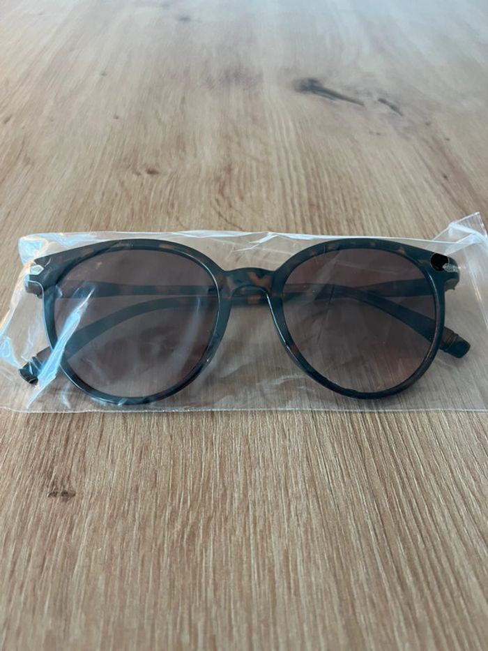 Lunettes de soleil vintages femmes neuves - photo numéro 7