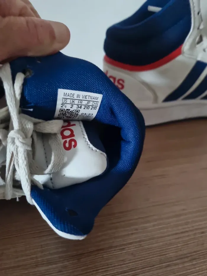 Baskets blanches Adidas - photo numéro 4