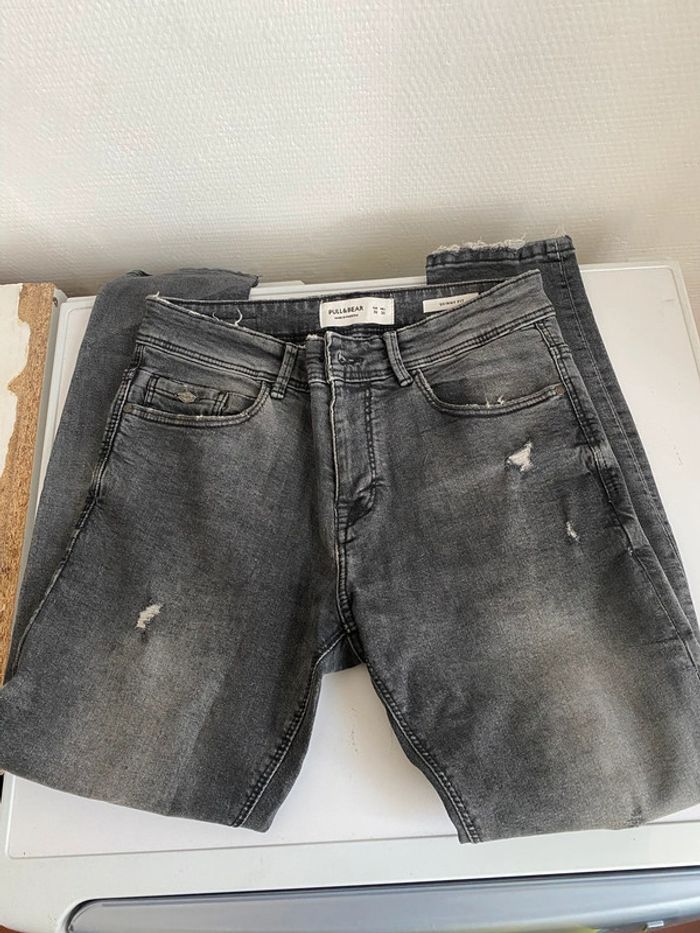 Jean troué gris Pull & Bear - photo numéro 3