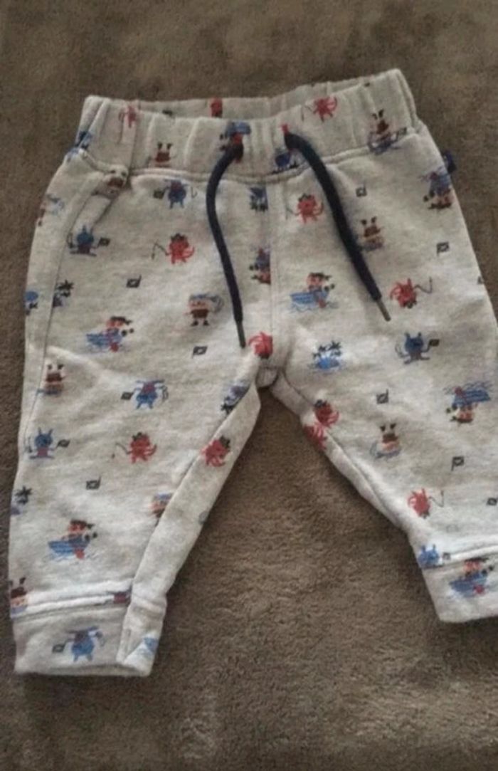 Lot 3 pantalons - photo numéro 3