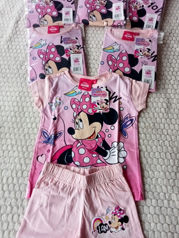 Ensemble ou pyjama short Minnie - photo numéro 2