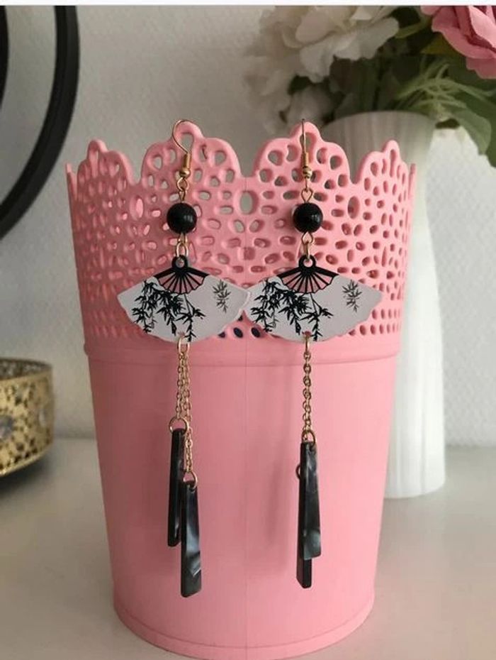 Boucles d'oreilles pendantes style éventail 🌸 - photo numéro 2