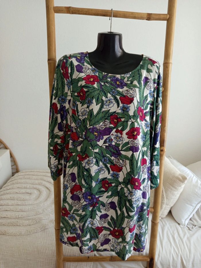 Robe légère fleurie Only taille 36 - photo numéro 3