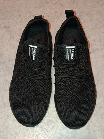 Chaussures de sport  neuf 