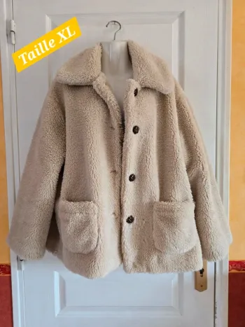 Manteau fourrure Gémo Taille XL