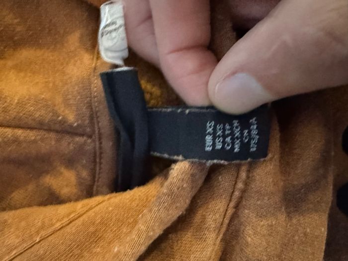 Sweat à capuche H&M Mickey Mouse marron - photo numéro 3