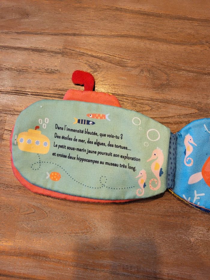 Livre sous marin tissu - photo numéro 4