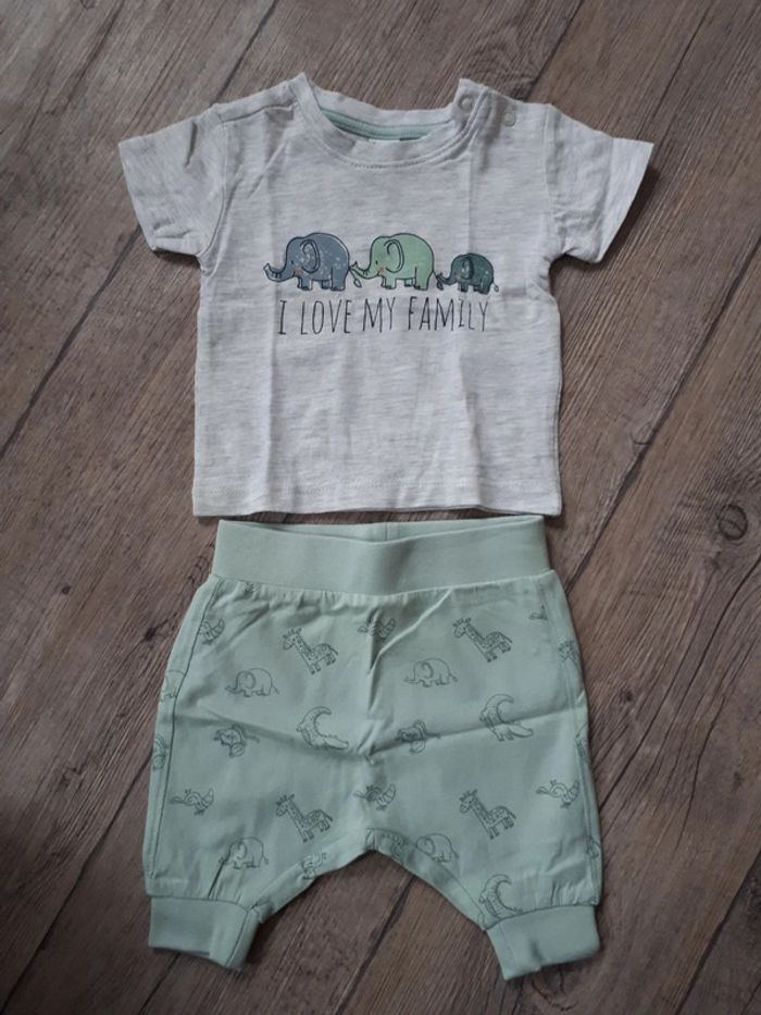 Ensemble neuf 1/2 mois