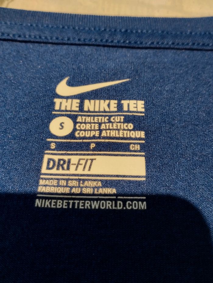 Tee shirt Nike - photo numéro 2