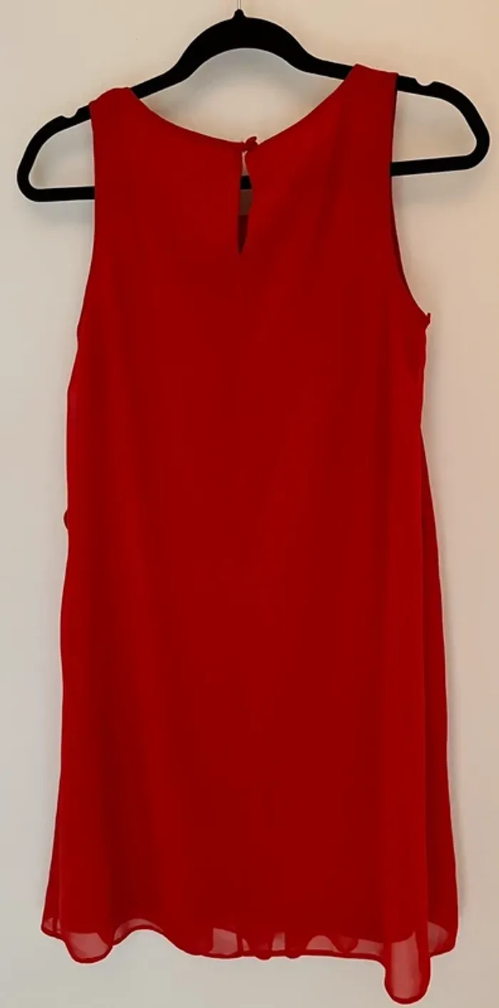 Robe courte rouge - photo numéro 2