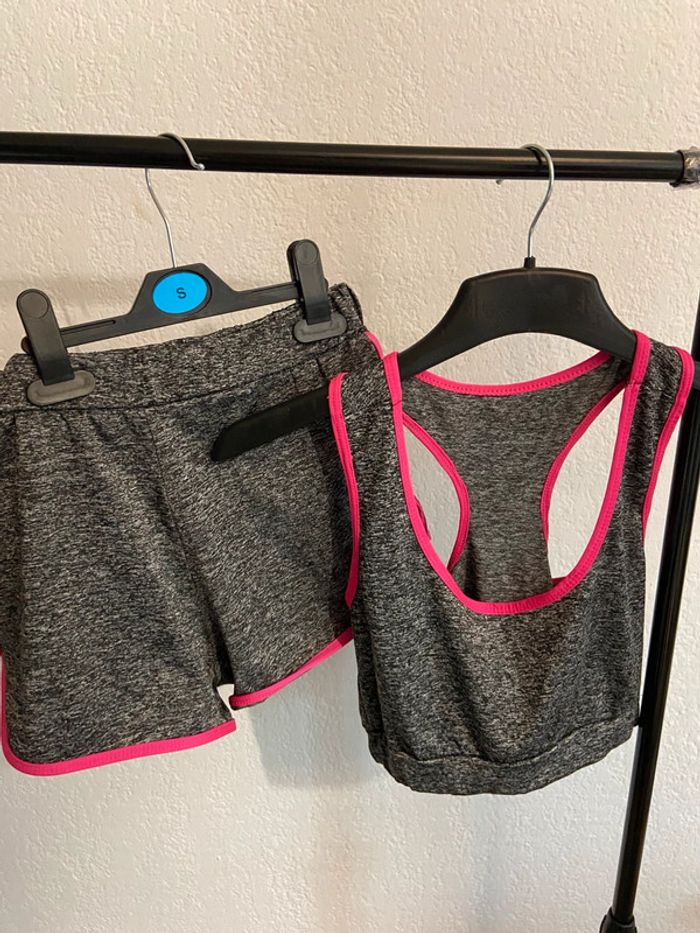 Ensemble de sport