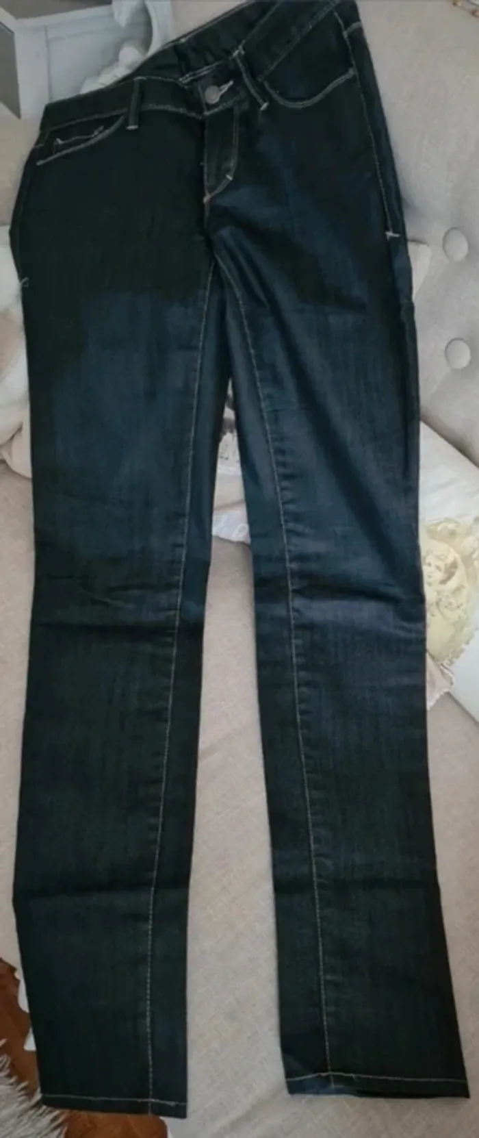 Jeans noir enduit Armani Taille 36/38 Neuf - photo numéro 3