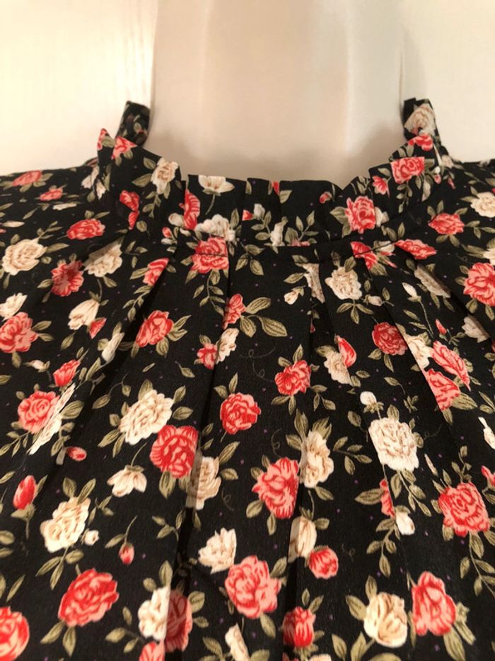 Robe fleurs  noir rose crème  beige taille S shein - photo numéro 10