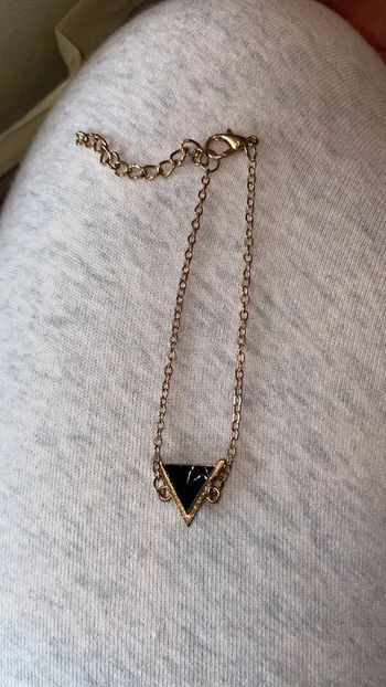 Bracelet doré et noir