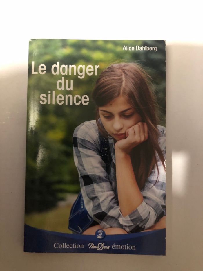 Livre nous deux le danger du silence