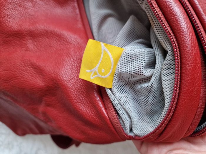 Lot 2 sacs Mandarina Duck cuir - photo numéro 8
