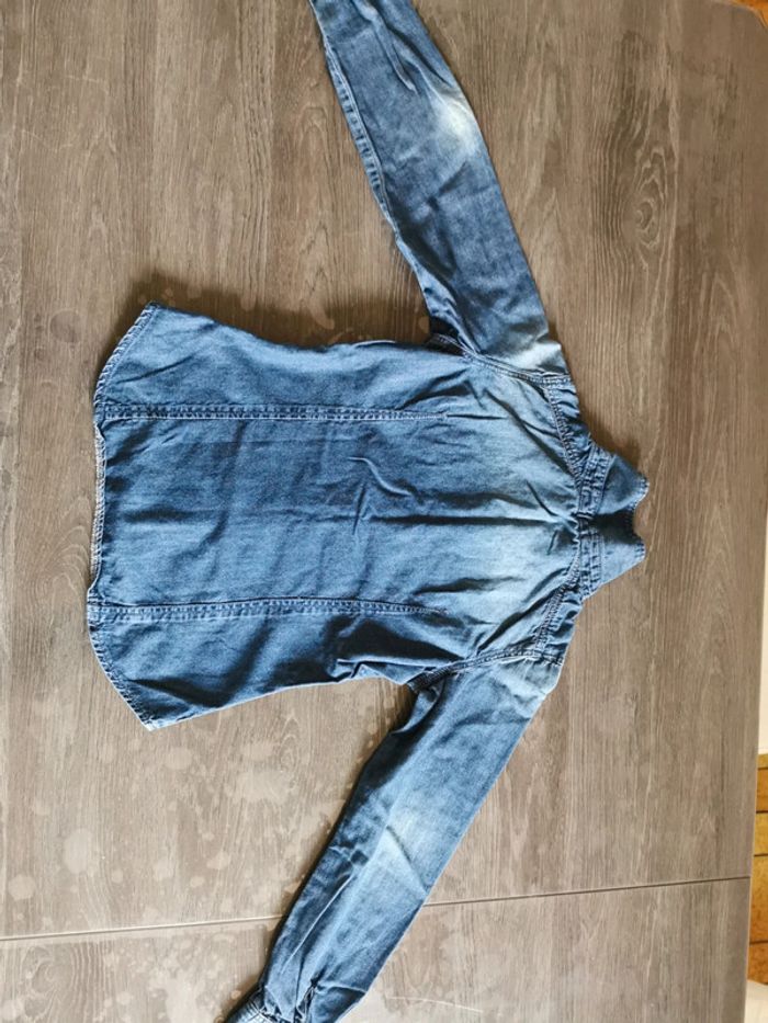 Très belle chemise - photo numéro 3