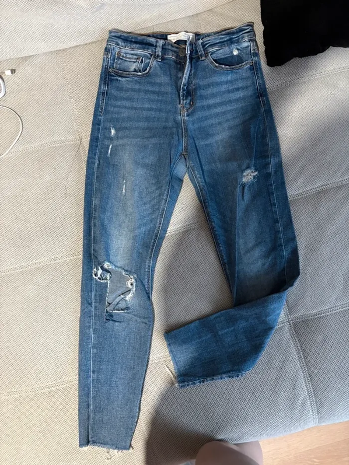 Jean slim déchiré effet destroy – Taille 38