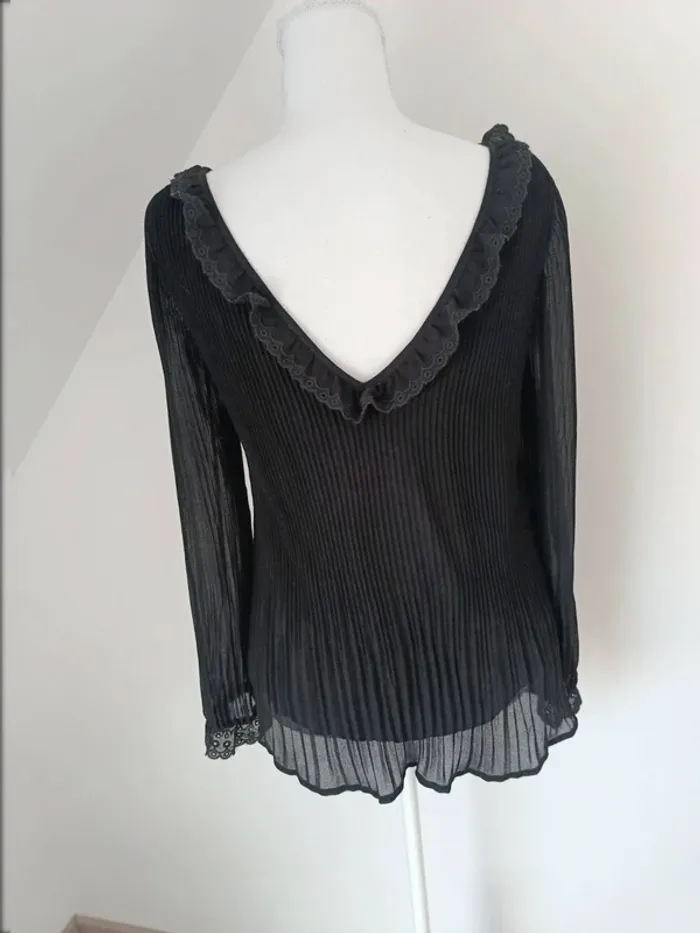 Blouse noire plissée sezane Taille 36 - photo numéro 4