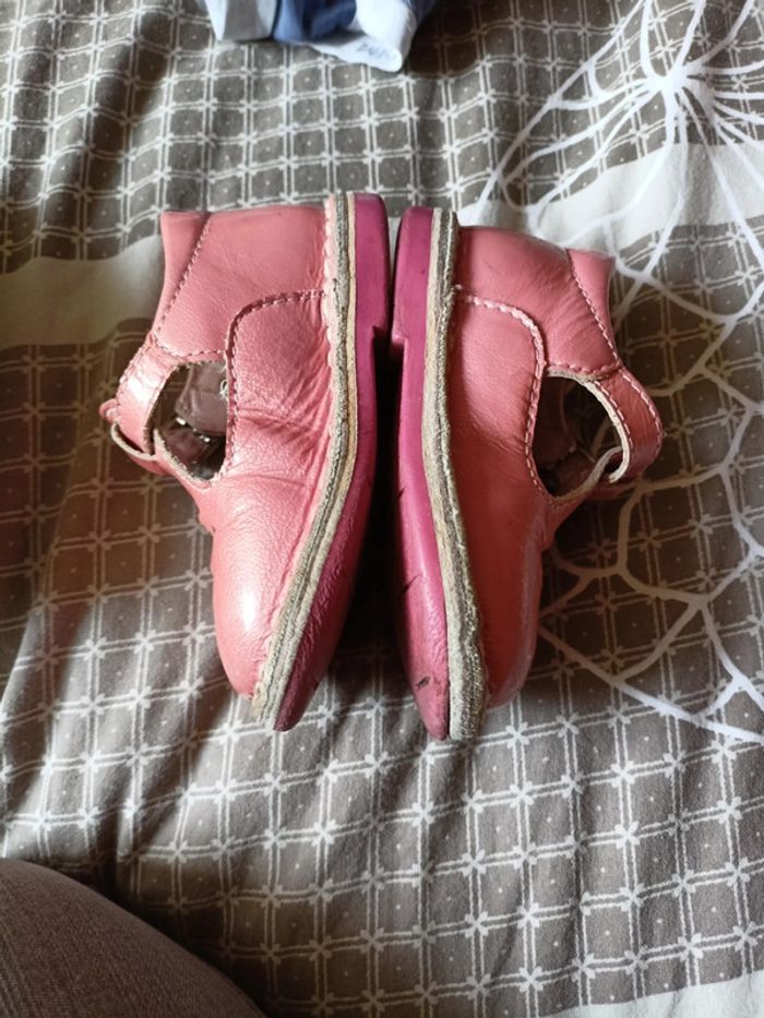 Chaussures taille 21 - photo numéro 6