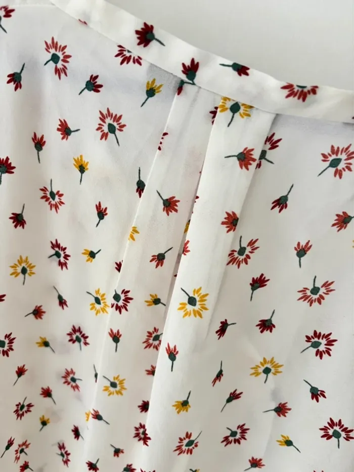 Chemisette fluide neuve fleurie taille 54/56 Kiabi - photo numéro 5