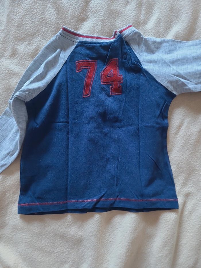 Lot 2 tee shirt 12 mois - photo numéro 2