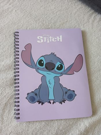 Cahier de texte Stitch 18x22 cm violet