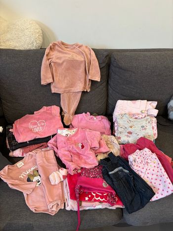 Gros lot de vêtements fille 3 mois