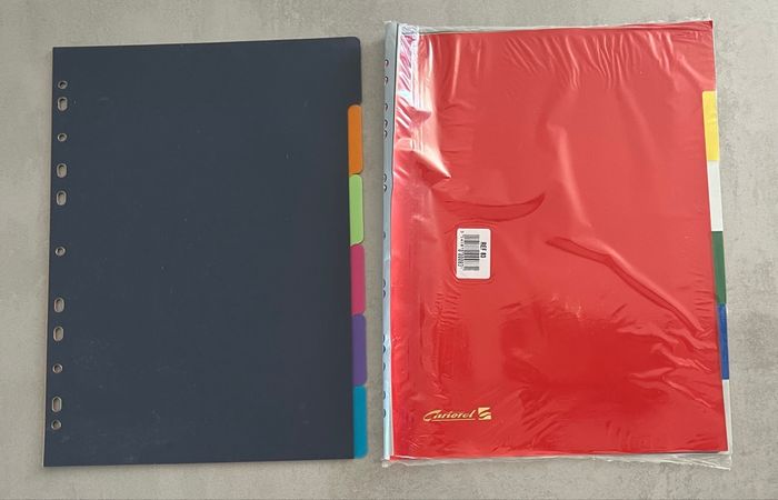 Grands intercalaires en plastiques