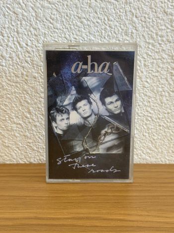 Cassette Audio K7 A-Ha Stay On These Roads