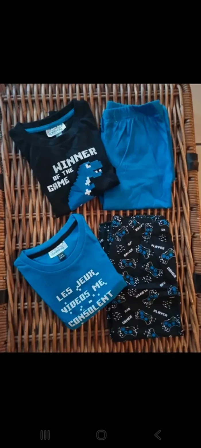 Lot de 2 pyjamas garçon neufs taille 4 ans