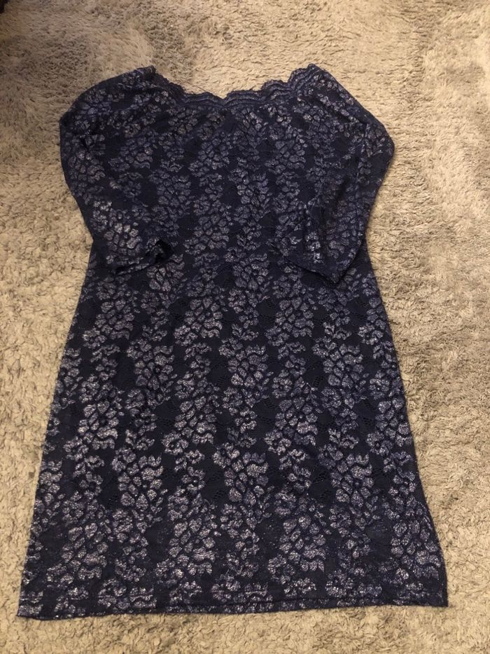 Robe de fête marine et argentée taille 40