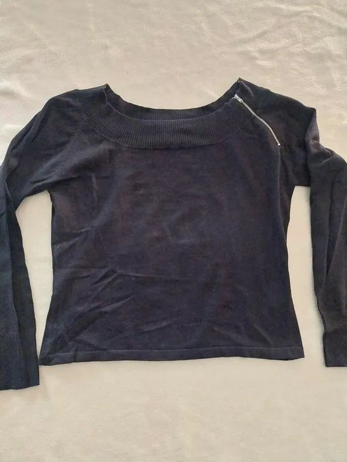 Pull noir col ovale T42/44 - photo numéro 2