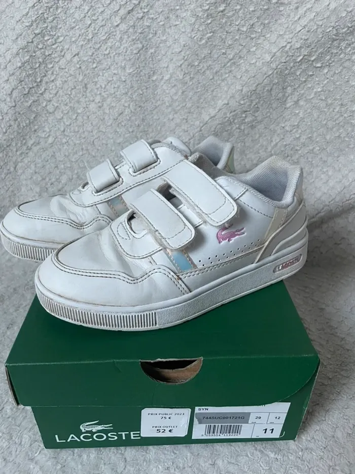 Baskets blanches Lacoste 29
