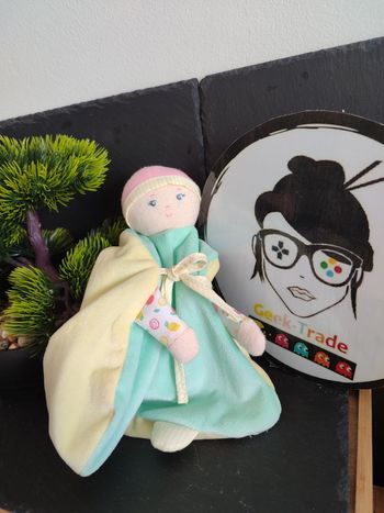 Doudou plat poupon corolle rose verte jaune Zeste d'Amour rose Citron Pomme 3128