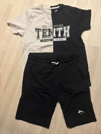 Pyjashort noir et blanc 12 ans tenth très bon état très peu porté