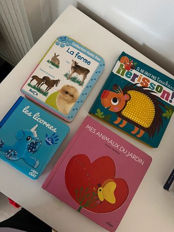 Livres bébé à toucher