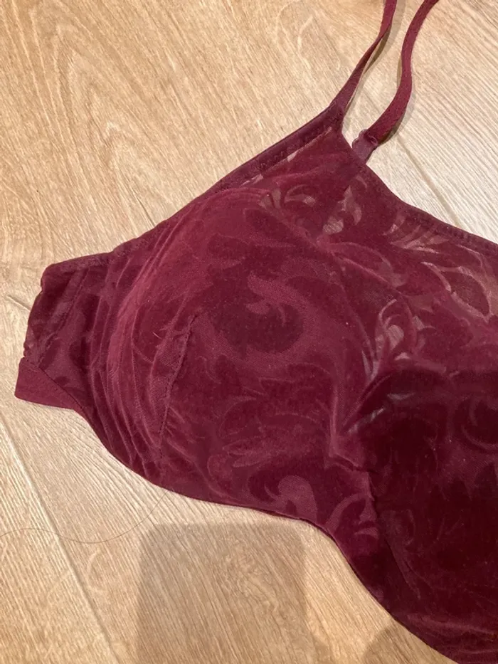 Soutien-gorge - photo numéro 2