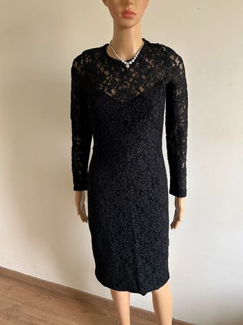 Robe noire en dentelle Mango taille S jamais portée (taille petit)