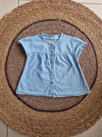 Jolie chemise manches courtes imitation jean taille 18 mois