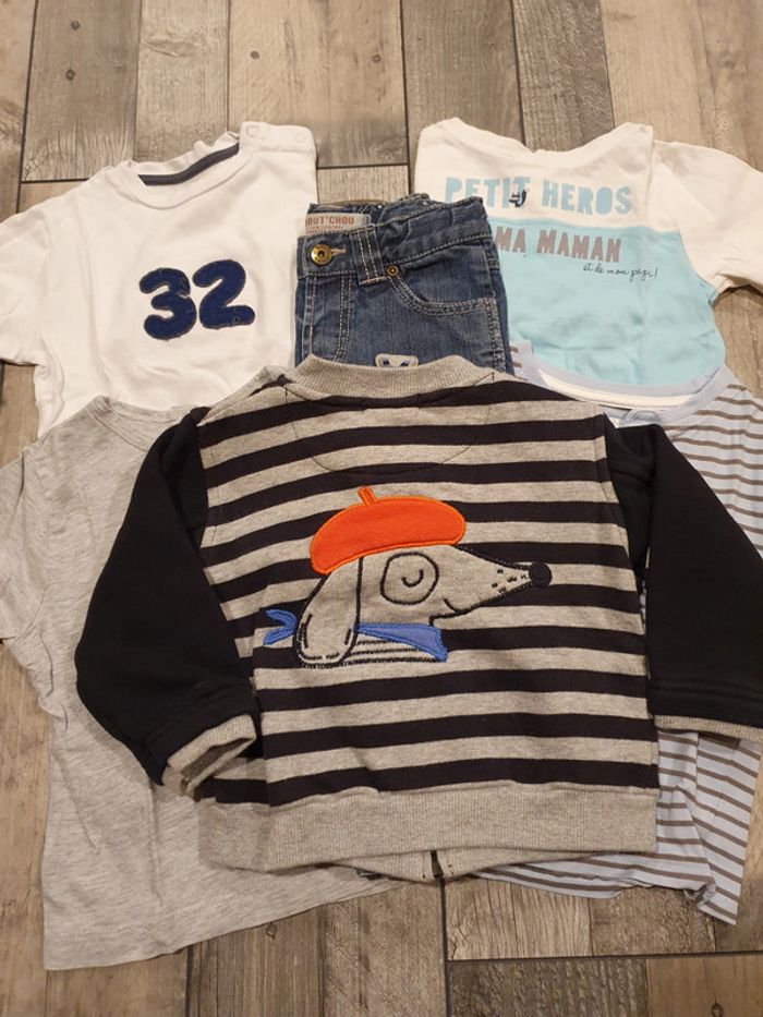 Lot 4 t shirts + 1 jean + 1 gilet - photo numéro 2