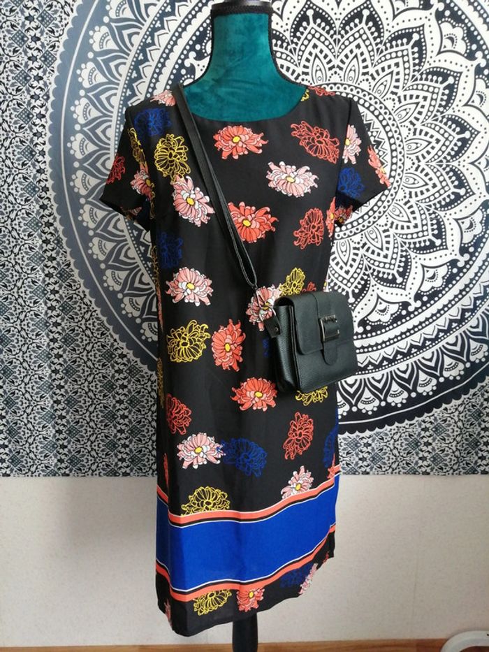 Robe noire manches courtes motifs fleurs et rayures / la redoute / (S)