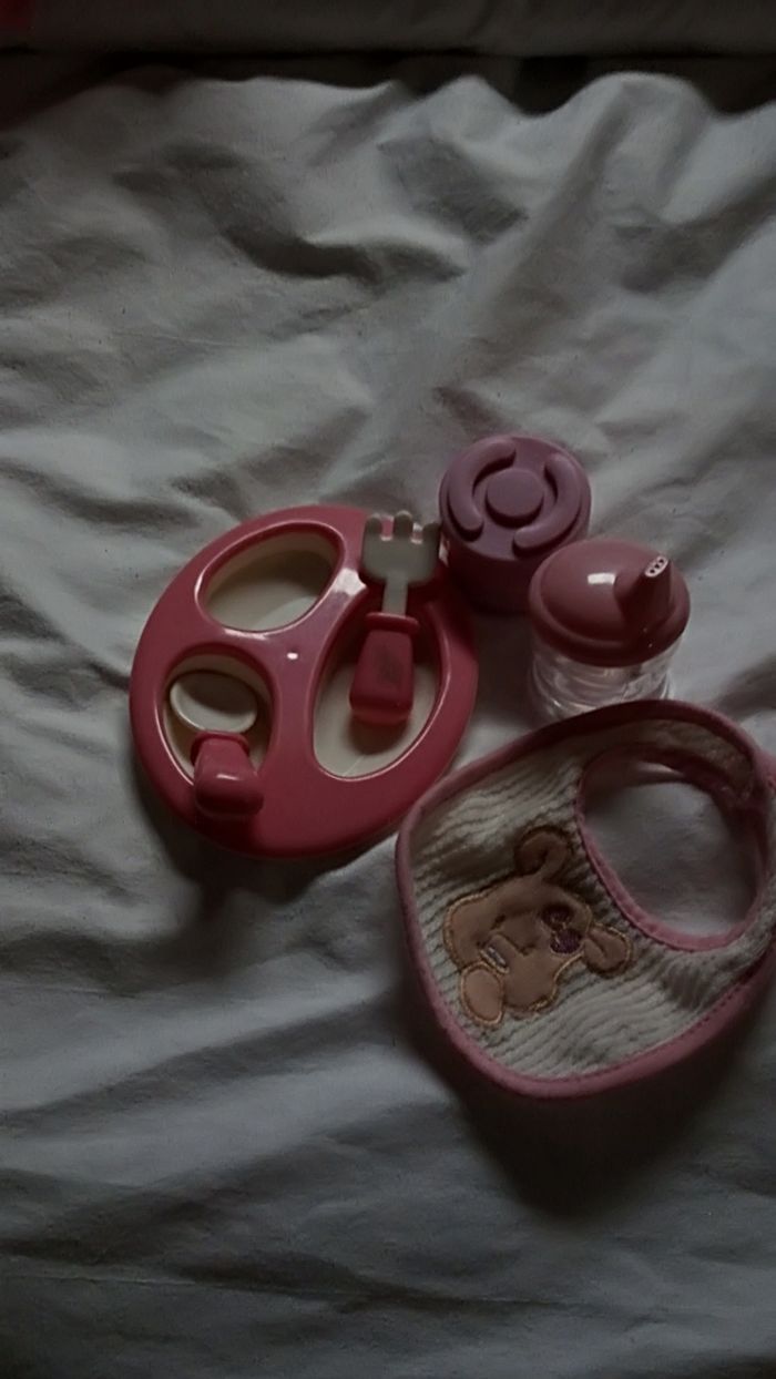 Poupon fille avec son lit - photo numéro 4