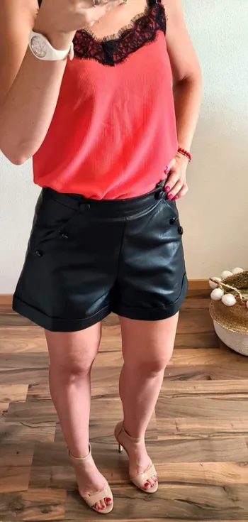 Short similicuir 🍬 Neuf avec étiquette - Plusieurs tailles disponibles