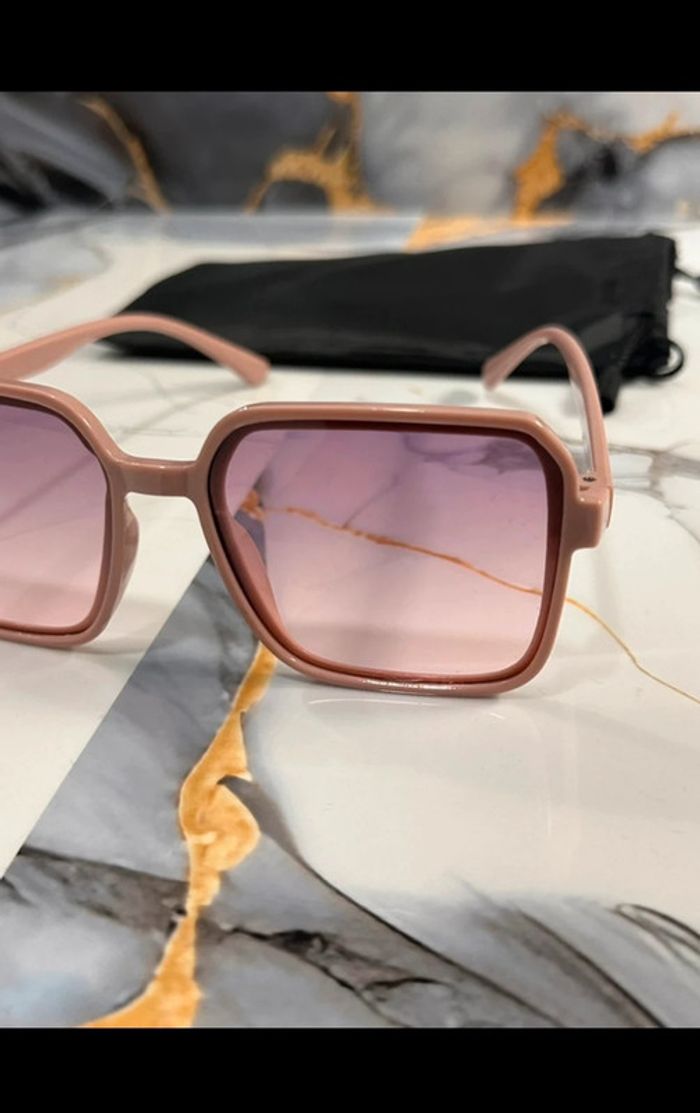 Lunettes de Soleil Fantaisie Neuves Rose Lila - photo numéro 2
